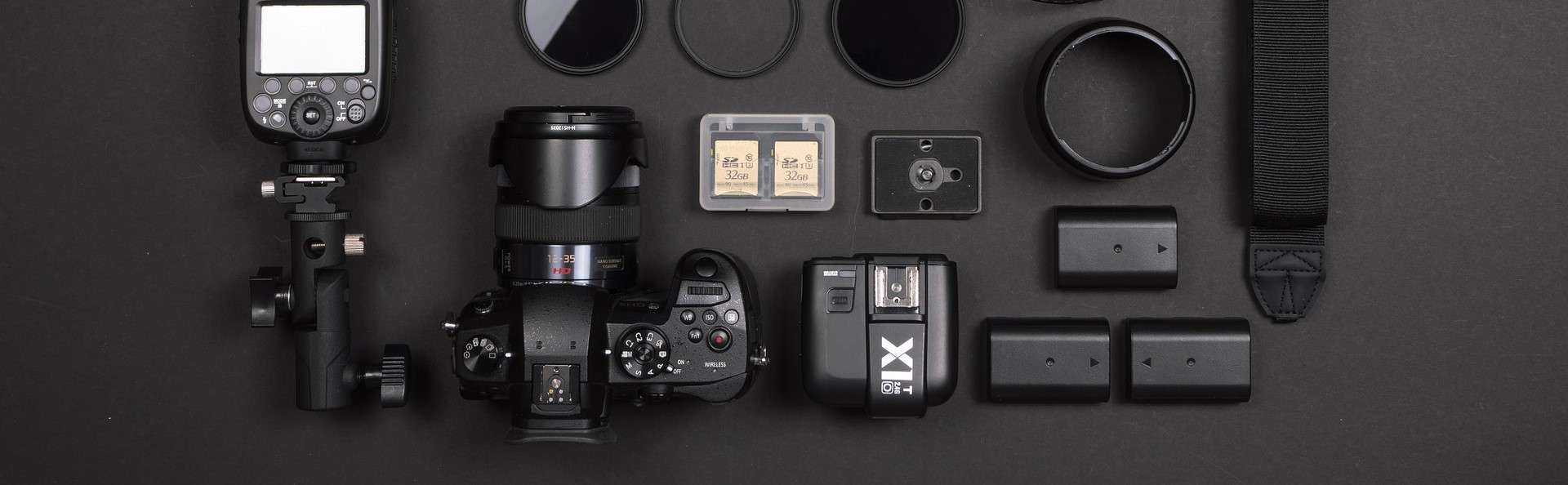 camera-g58a343e4f_1920_1